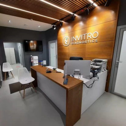 Яловены, Ул. Александру чел Бун, 5/3-5